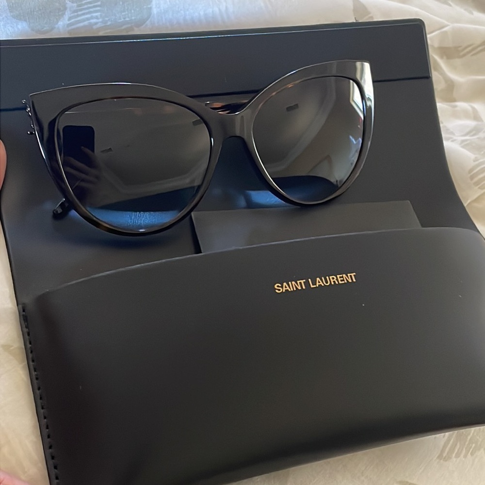 Authentic YSL SAINT LAURENT DARK BROWN TORTOISE SUNGLASSES